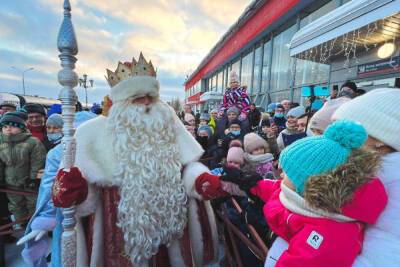В Архангельске сделал остановку поезд Деда Мороза