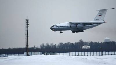 Самолёт ВКС России доставил в Москву из Казахстана 145 россиян