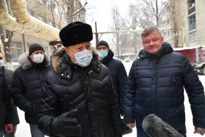 Губернатор подверг критике уборку улиц Саратова