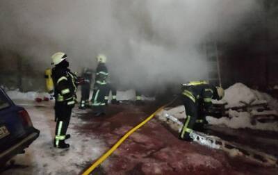 В Киеве случился крупный пожар на Виноградаре