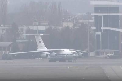 Второй самолет ВКС вывез из Алма-Аты 145 россиян