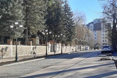 В Кисловодске на проспекте Ленина укладывают плитку