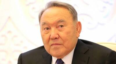 “Скрываться в дни кризиса странно”: политолог похоронил Назарбаева