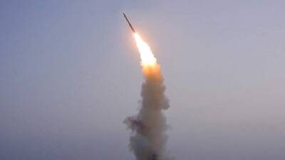КНДР заявила об успешных испытаниях гиперзвуковой ракеты