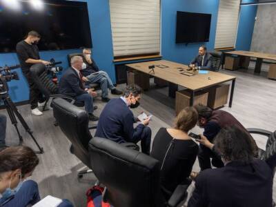 Ермак объяснил журналистам из Европы, что агрессия РФ против Украины будет иметь "необратимые последствия"