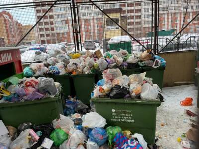 В Ленобласти объяснили, почему в Петербурге забуксовала «мусорная реформа»