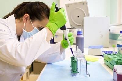 В США обвиняют главного инфекциониста в сокрытии данных о лабораторном происхождении коронавируса