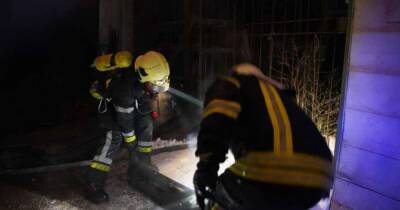 В Киеве спасателям удалось предотвратить взрыв во время масштабного пожара (ФОТО)