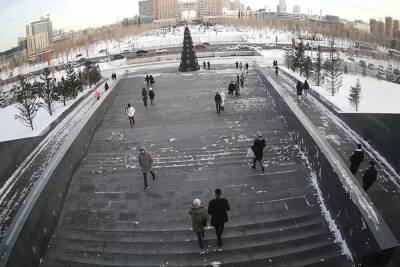 «Больно смотреть на происходящее»: жители Петербурга встревожены событиями в Казахстане
