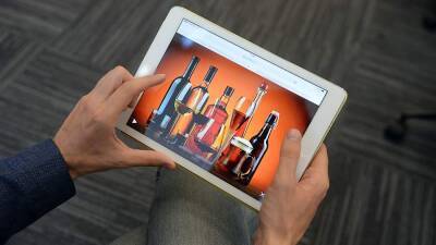 Нелегальные онлайн-продажи алкоголя выросли на фоне распространения COVID-19