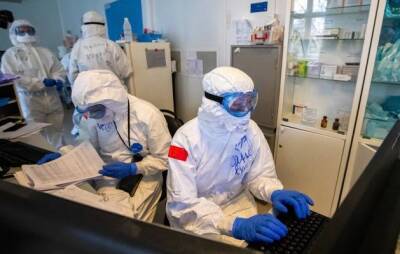 В России за сутки выявлено почти 18 тысяч заразившихся коронавирусом