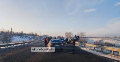В Харькове на Окружной столкнулись две легковушки. Погибли три человека