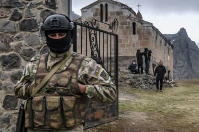 Азербайджан заявил, что Армения начала новые обстрелы