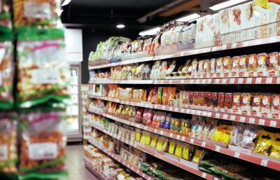 Несколько крупных федеральных сетей пообещали ограничить наценки на продукты питания