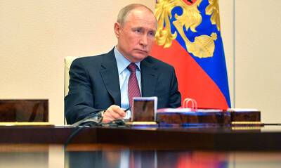 Владимир Путин поручил правительству заранее подготовиться к новой волне коронавируса из-за «омикрона»