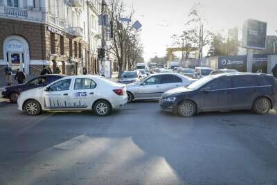 Центр Днепра застыл в гигантской автомобильной пробке: что происходит - dnepr.politeka.net - Украина