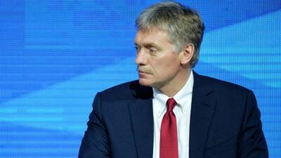 Песков заявил, что администрация Кремля не уйдет на удаленку из-за «Омикрона»