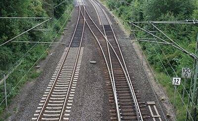В Центральном Гессене произошла экстренная остановка поезда из-за игры детей на железнодорожных путях