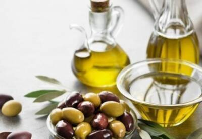 Ученые рассказали, сколько оливкового масла нужно съедать в день