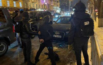 В Киеве на «откате» почти в 2 миллиона задержали одного из руководителей «Киевзеленстроя»