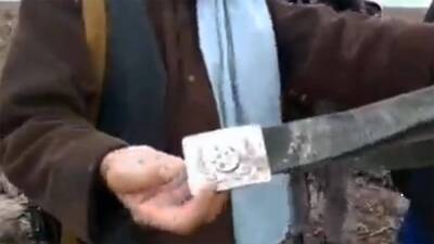 Талибы показали ремень туркменского пограничника, брошенный во время перестрелки (видео)