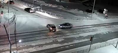 Жесткое столкновение автомобилей произошло в городе Карелии (ВИДЕО)