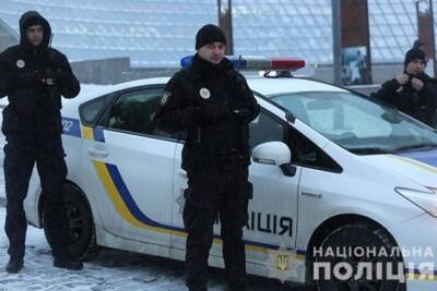 Во Львове парень стримил попытку суицида: его спасли полицейские