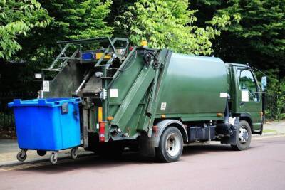 Перевозчиков мусора в Ленобласти без навигационной системы будут штрафовать