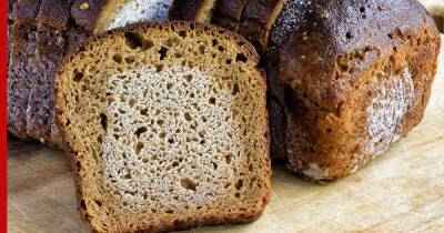 Без плесени и черствости: как правильно хранить хлеб
