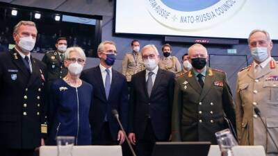 В Брюсселе проходит заседание Совета Россия-НАТО