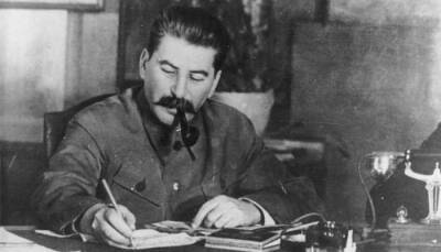 «Расстреливать на месте!»: какой приказ Сталина был самым страшным во время войны - Русская семерка