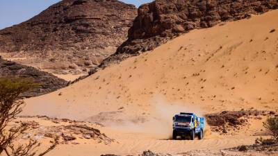 Ралли-рейд «Дакар»: десятый этап гонки выиграли грузовики команды «КАМАЗ-мастер»