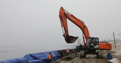 В Волгограде заканчивается строительство 280 метров берегоукрепления