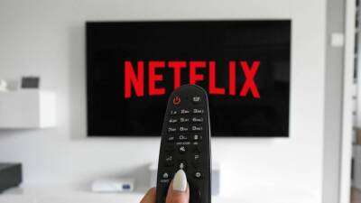 Netflix планирует снять две части «Красного уведомления» в 2023 году