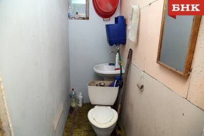 В Сыктывкаре будут судить мужчину за кражу денег в туалете