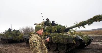 Боевики трижды обстреляли позиции ВСУ на Донбассе, ранен военный