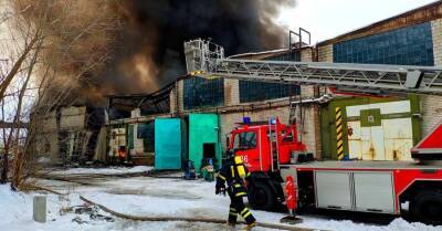 В Киевской области загорелся склад с использованными автомобильными шинами