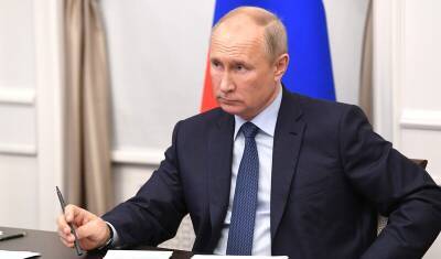 Путин поручил проиндексировать пенсии на 8,6%