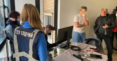 Правоохранители разоблачили украинцев, создавших "теневой сервис" для хакеров (ФОТО)