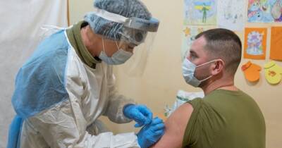 Семейным врачам будут доплачивать за вакцинацию: в Минздраве назвали условия