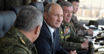 Военные специалисты предлагают Путину сценарии для решения проблем с Украиной, — МИД РФ