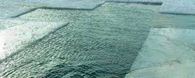 Традиционные купания в Крещение отменили в столице Югры из-за тонкого льда