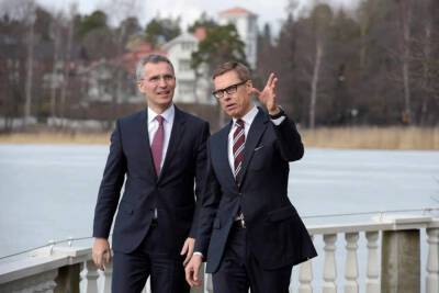 «За поводок тянут в НАТО» — России грозит скандинавское расширение Альянса