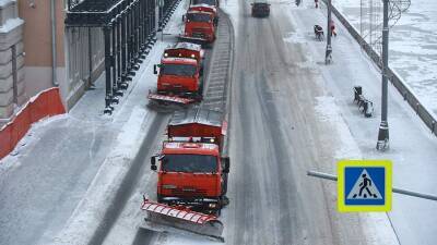 Cлужбы Москвы переведены в режим повышенной готовности из-за снегопада