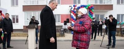 13 семей из сейсмонеустойчивого жилья получили ключи от новых квартир в Черкесске