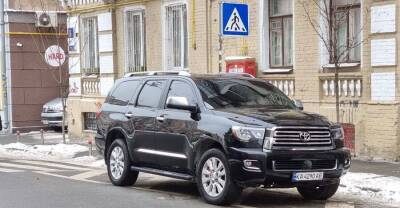 Водитель Виталия Кличко заплатил штраф за неправильную парковку в центре Киева