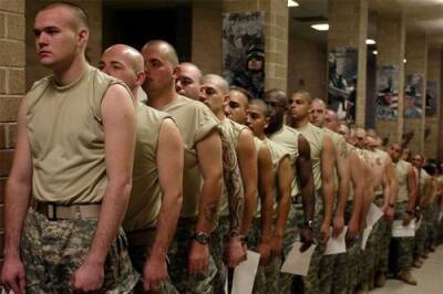 Американская молодёжь на хочет служить в армии, Пентагону не хватает новобранцев