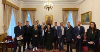 Патриарх Варфоломей встретился с нардепами: пообещал молиться о мире в Украине