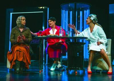 В театре Джигарханяна раскрыли секреты женщин