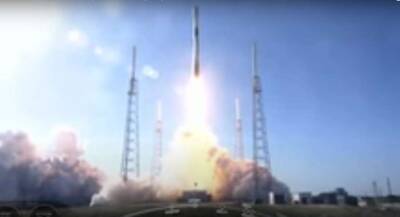SpaceX успешно запустила в космос украинский спутник (ВИДЕО)